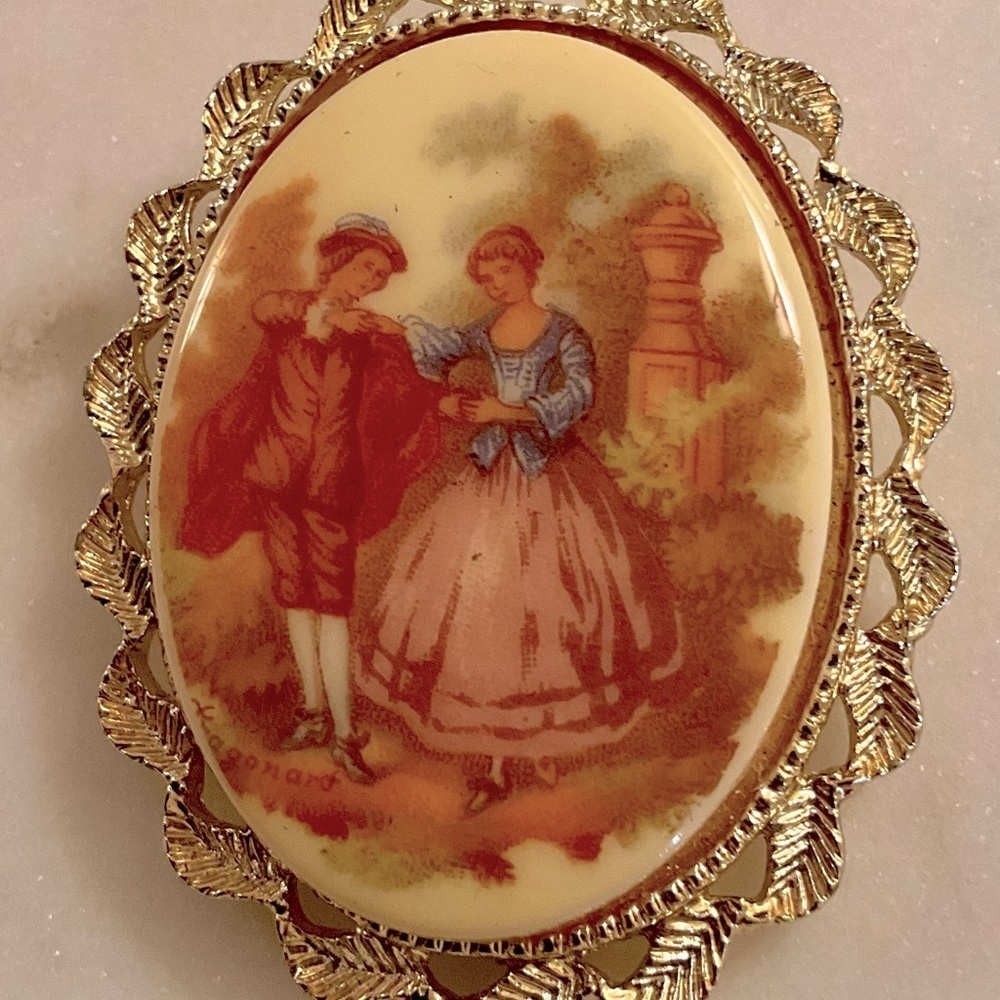 Gerry Vintage Limoges Courting Couple Brooch Pin - Picture 2 of 5